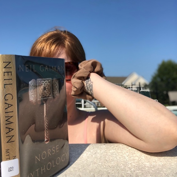 Meet your Posher, Emily - Picture 1 of 1